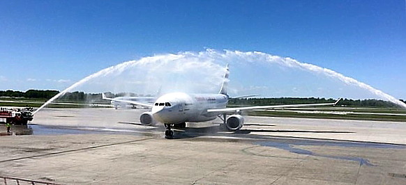 Moment historique: Tunisair arrive à Montréal !