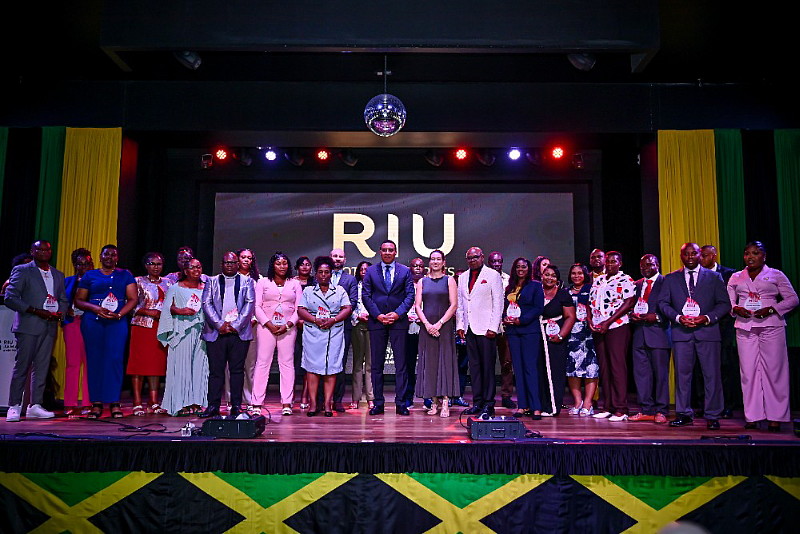 RIU célèbre son 25e anniversaire en Jamaïque lors d'un gala mémorable