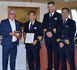 Sharon Coveney, directrice générale adjointe de MNWB ; Stuart Rivers, PDG de MNWB ; le capitaine Rommel Pineda ; Nikola Đurđić, capitaine d’état-major ; Alinson Anunciado, responsable de la sécurité ; et Lyndsey Milne, directrice de l’hôtel, à bord du Fred. Borealis de Olsen Cruise Lines.
